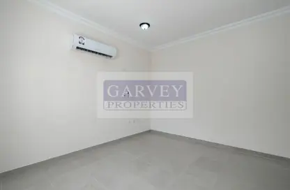 شقة - 1 حمام للايجار في شارع ابن زيدون - الجبيلات - الدوحة