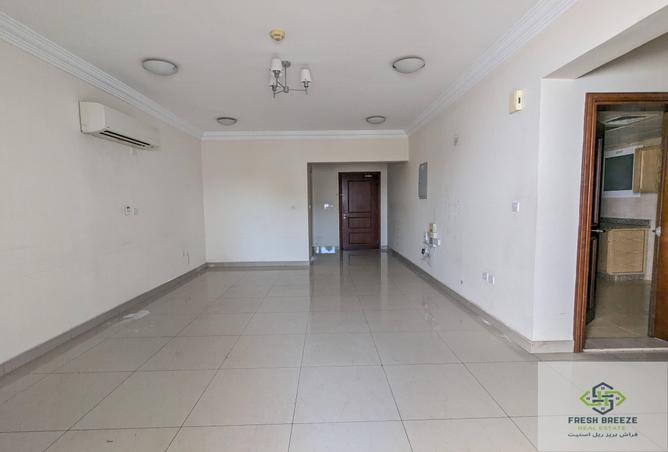 952546 - Property Image 2