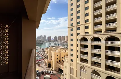 Apartment - 1 Bedroom - 2 Bathrooms for rent in West Porto Drive - Porto Arabia - The Pearl Island - Doha