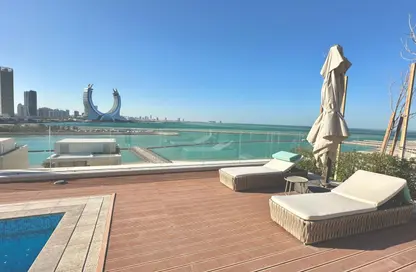 Apartment - 3 Bedrooms - 4 Bathrooms for sale in Gewan Island - The Pearl Island - Doha