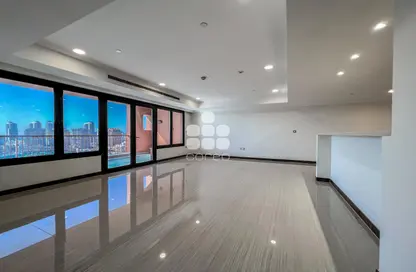 Apartment - 1 Bedroom - 2 Bathrooms for rent in East Porto Drive - Porto Arabia - The Pearl Island - Doha