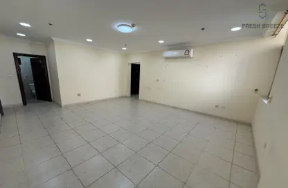 Apartment - 3 Bedrooms - 3 Bathrooms for rent in Al Nasr Street - Al Nasr - Doha