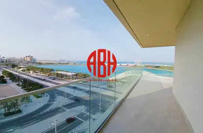 Apartment - 2 Bedrooms - 3 Bathrooms for rent in Marina Tower 23 - Marina District - Lusail