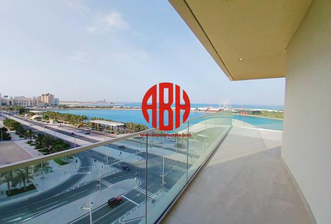 Apartment - 2 Bedrooms - 3 Bathrooms for rent in Marina Tower 23 - Marina District - Lusail