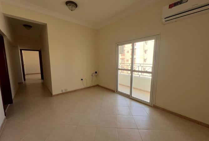 1002370 - Property Image 2