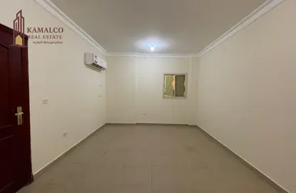 Apartment - 1 Bedroom - 2 Bathrooms for rent in Umm Ghuwalina - Umm Ghuwailina - Doha