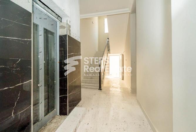 936037 - Property Image 2