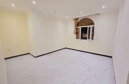 Apartment - 1 Bedroom - 1 Bathroom for rent in Al Aziziyah - Al Aziziyah - Doha