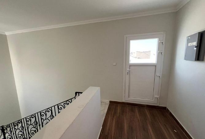 962523 - Property Image 2