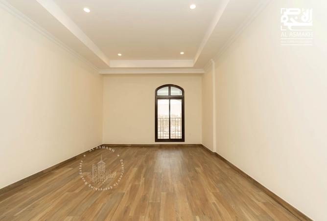 960681 - Property Image 2