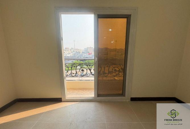 967376 - Property Image 2