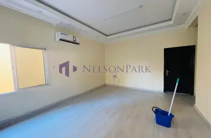 مجمع سكني - 3 غرف نوم - 4 حمامات للايجار في الريم جاردن - شمال مويثر - منطقة مويثر - الدوحة