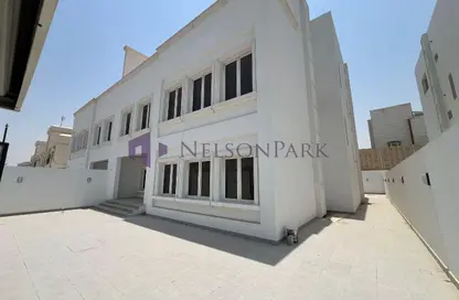 فيلا - 6 غرف نوم - 7 حمامات للايجار في الهلال - الهلال - الدوحة