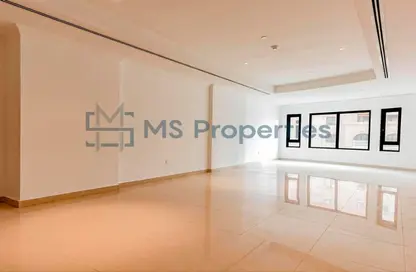 Apartment - 1 Bedroom - 2 Bathrooms for rent in East Porto Drive - Porto Arabia - The Pearl Island - Doha