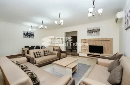 Villa - 6 Bedrooms - 4 Bathrooms for sale in Al Wakra - Al Wakra - Al Wakrah - Al Wakra
