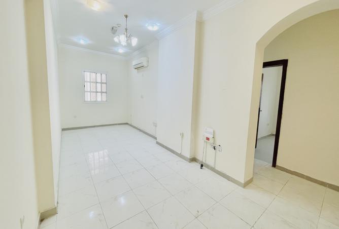 954811 - Property Image 2
