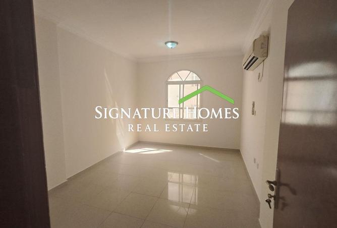 971313 - Property Image 2