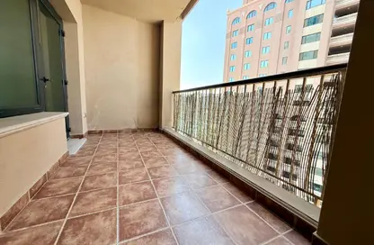 Apartment - 1 Bedroom - 2 Bathrooms for rent in East Porto Drive - Porto Arabia - The Pearl Island - Doha