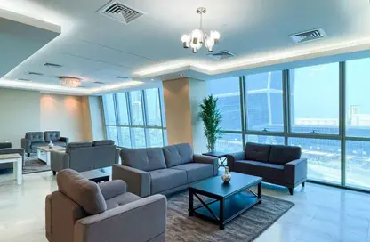 Apartment - 3 Bedrooms - 5 Bathrooms for rent in Zig Zag Tower A - Zig Zag Towers - West Bay - Doha