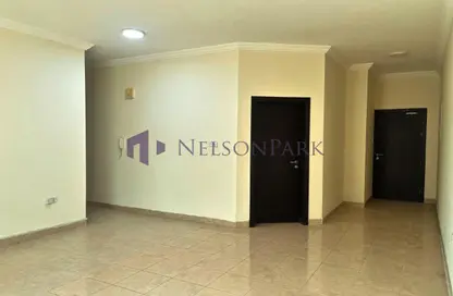 شقة - 3 غرف نوم - 2 حمامات للايجار في دوحة الجديد - الدوحة