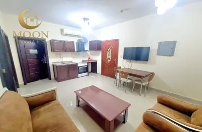 Apartment - 2 Bedrooms - 1 Bathroom for rent in Muntazah 7 - Al Muntazah - Doha Apartment - 2 Bedrooms - 1 Bathroom for rent in Muntazah 7 - Al Muntazah - Doha