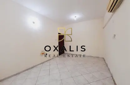 Apartment - 3 Bedrooms - 2 Bathrooms for rent in Al Mansoura - Al Mansoura - Doha