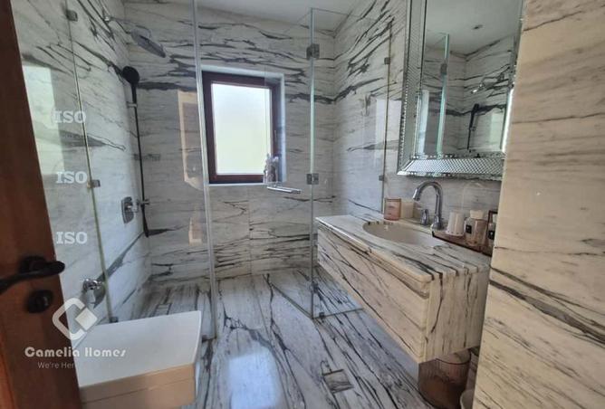 989207 - Property Image 3