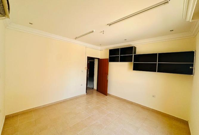 1005163 - Property Image 3