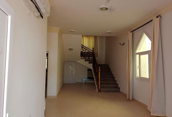 963274 - Property Image 2