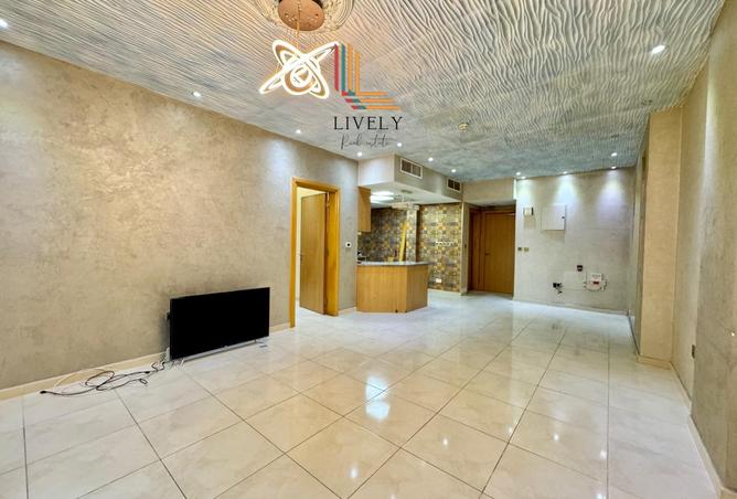 951765 - Property Image 2