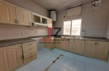 شقة - 3 غرف نوم - 2 حمامات للايجار في شارع المطار القديم - طريق المطار القديم - الدوحة