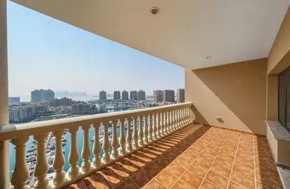 شقة - 2 غرف نوم - 3 حمامات للايجار في طريق بورتو الشرقي - بورتو أرابيا - جزيرة اللؤلؤة - الدوحة