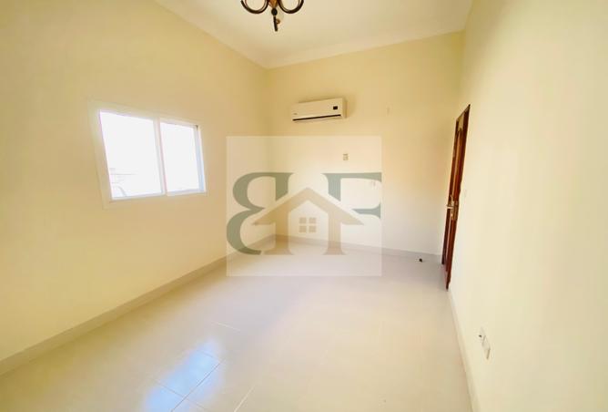 975432 - Property Image 3