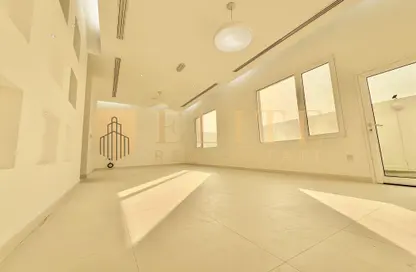 Villa - 4 Bedrooms - 5 Bathrooms for rent in Al Ebb - Al Kheesa - Umm Salal Mohammed