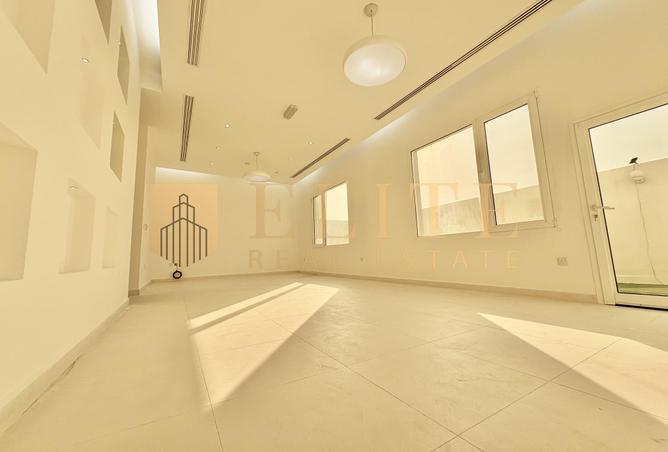 971198 - Property Main Image