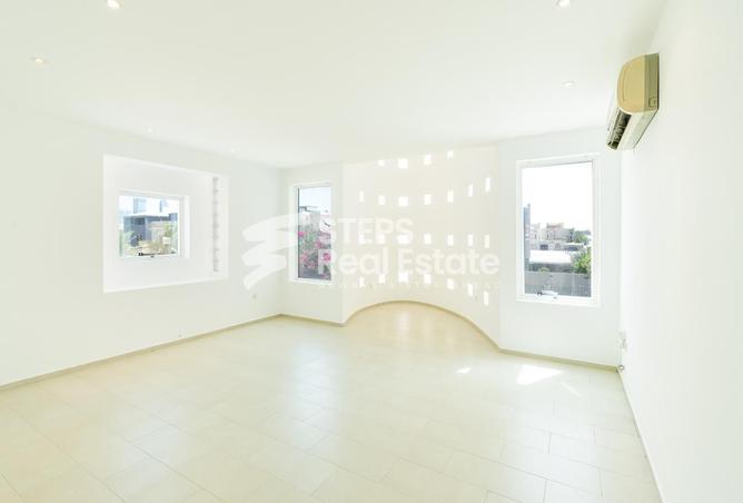 937652 - Property Image 3
