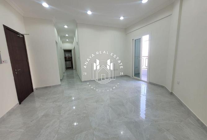 978159 - Property Image 2