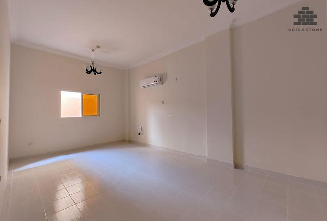 958516 - Property Image 3