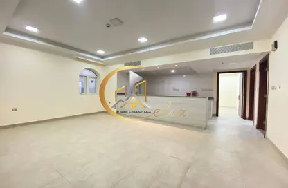 Apartment - 2 Bedrooms - 3 Bathrooms for rent in Al Mansoura - Al Mansoura - Doha