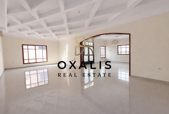 1002807 - Property Image 3