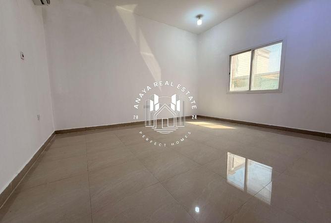 960879 - Property Image 3