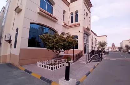 شقة - 2 غرف نوم - 3 حمامات للايجار في فلل الدحيل - الدحيل - الدوحة