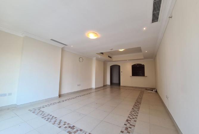 966830 - Property Image 2