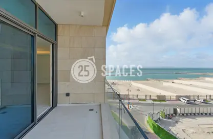 Apartment - 3 Bedrooms - 4 Bathrooms for sale in Gewan Island - The Pearl Island - Doha