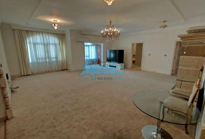 899185 - Property Image 3