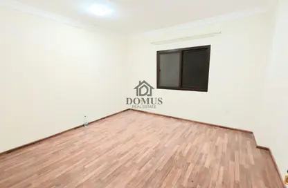 Apartment - 4 Bedrooms - 3 Bathrooms for rent in Anas Street - Fereej Bin Mahmoud North - Fereej Bin Mahmoud - Doha