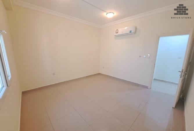 941387 - Property Image 2