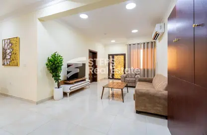 مجمع سكني - 6 غرف نوم - 6 حمامات للبيع في Al Sakhama - الدوحة