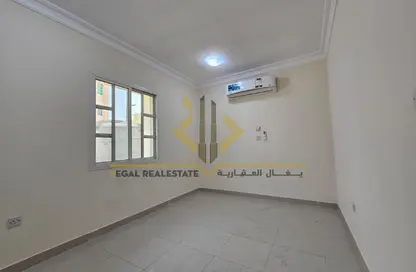 Apartment - 2 Bedrooms - 2 Bathrooms for rent in Bin Omran - Fereej Bin Omran - Doha