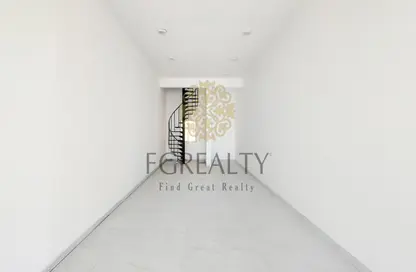 محل تجاري - استوديو - 1 حمام للايجار في جيري السامور - بركة العوامر - الوكرة